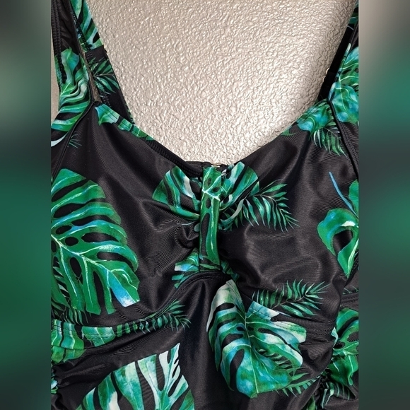 NWT DACI One Piece Swimsuit Size XL - Picture 3 of 5